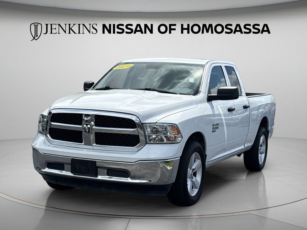 Used 2024 RAM 1500 Classic SLT AWD/4WD image 15