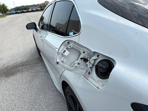 Used 2022 Toyota Camry XSE FWD image 17