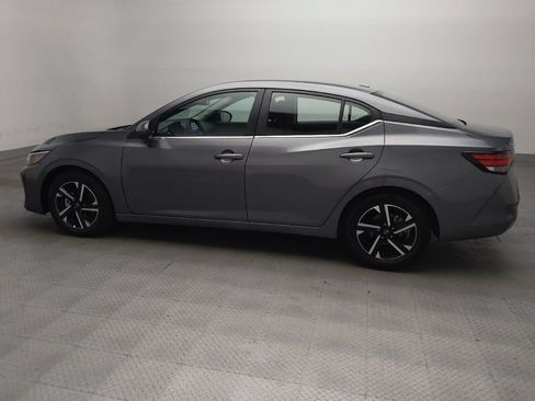 Used 2025 Nissan Sentra SV FWD image 3