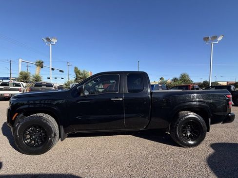 Certified 2022 Nissan Frontier S image 3