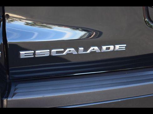 Used 2017 Cadillac Escalade Luxury image 51