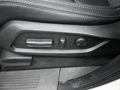 Used 2023 Honda Pilot Touring image 7