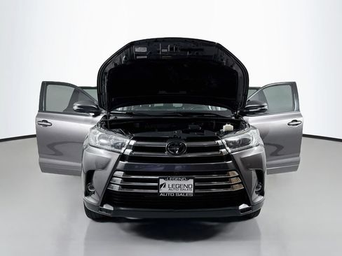 Used 2019 Toyota Highlander Limited Platinum AWD/4WD image 24