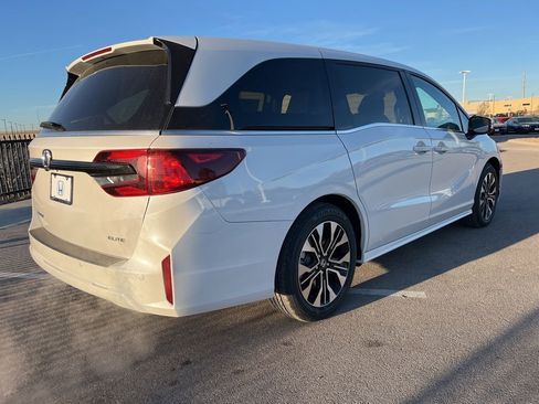 New 2026 Honda Odyssey Elite image 3
