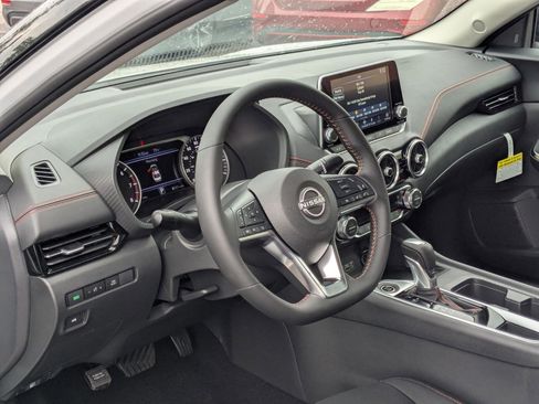 New 2025 Nissan Sentra SR w/ Midnight Edition image 3