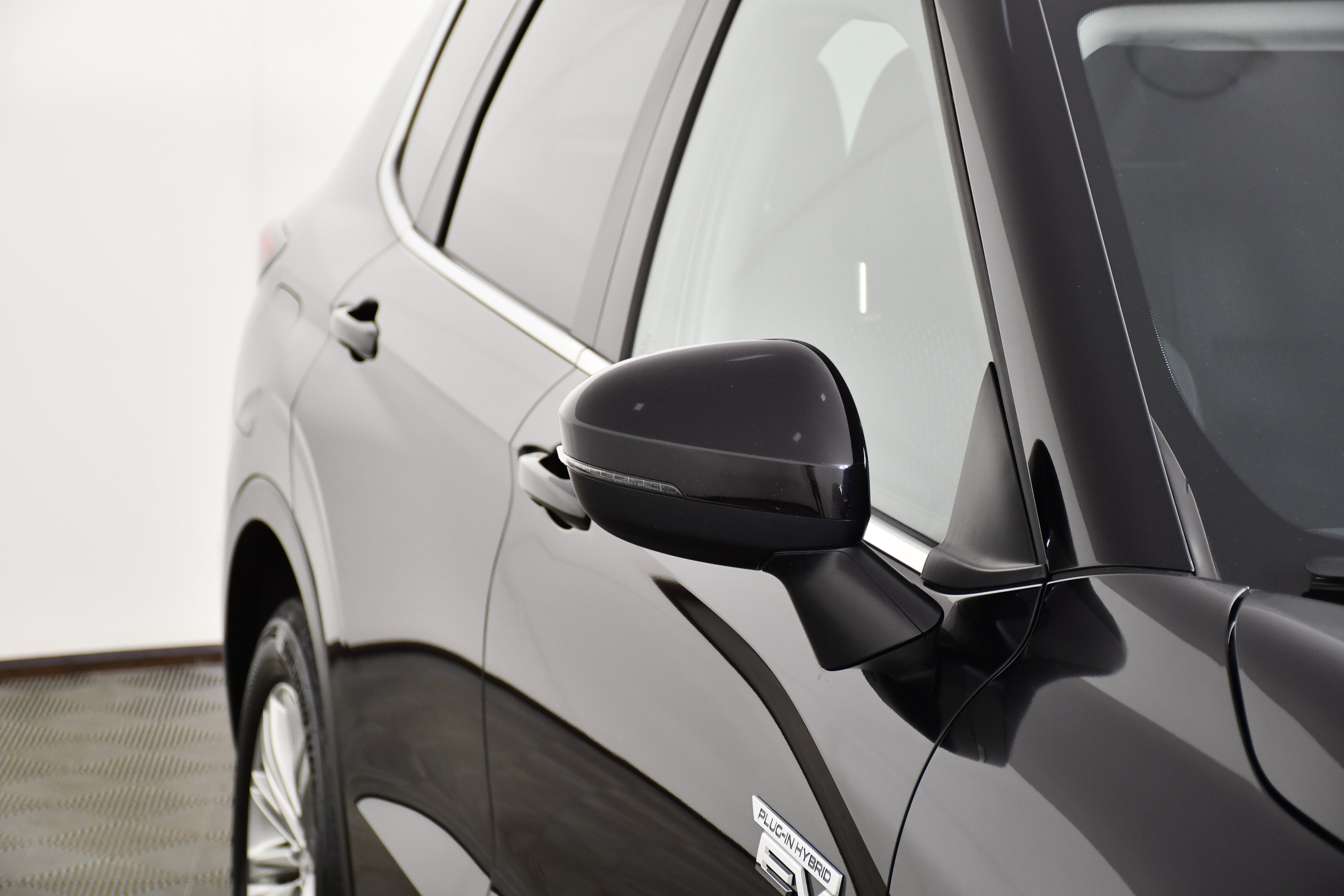 Used 2025 Mitsubishi Outlander ES AWD/4WD image 14