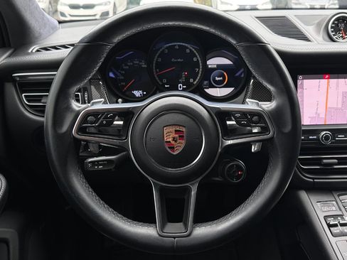 Used 2020 Porsche Macan Turbo image 37