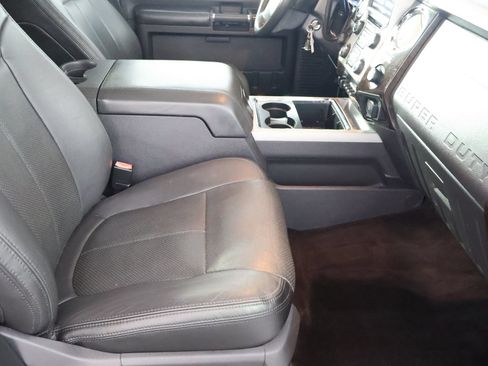 Used 2015 Ford F250 Platinum w/ Snow Plow Prep Package AWD/4WD image 48