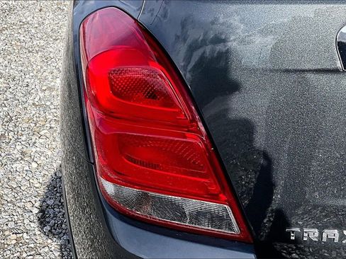 Used 2020 Chevrolet Trax Premier image 28