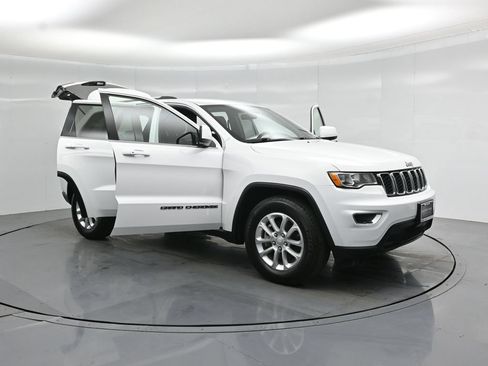 Used 2021 Jeep Grand Cherokee Laredo RWD image 31