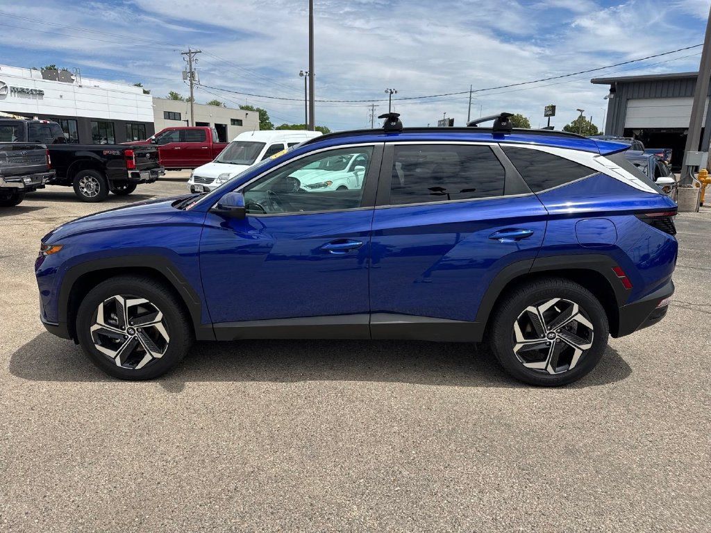 Used 2022 Hyundai Tucson SEL w/ Convenience + Premium Package AWD/4WD image 3