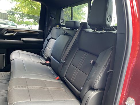 Used 2024 Chevrolet Silverado 2500 High Country w/ High Country Premium Package image 41