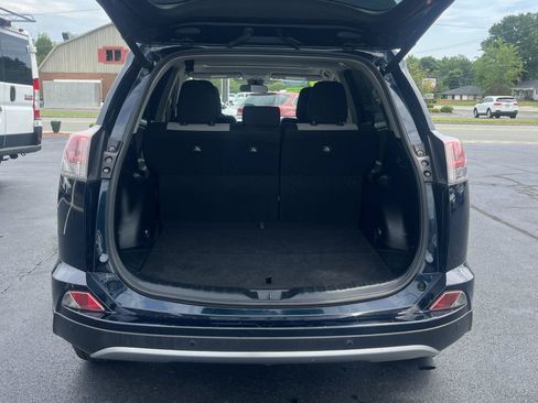 Used 2018 Toyota RAV4 XLE FWD image 24