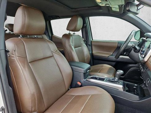 Certified 2020 Toyota Tacoma Limited AWD/4WD image 20