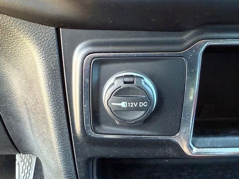 Used 2022 Jeep Wrangler Unlimited Sport image 27