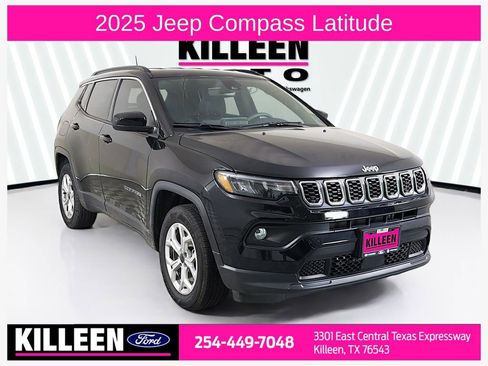 Used 2025 Jeep Compass Latitude AWD/4WD image 1