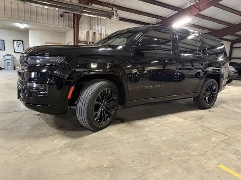 Used 2023 Jeep Grand Wagoneer Series II w/ Quick Order Packagew 28T image 4