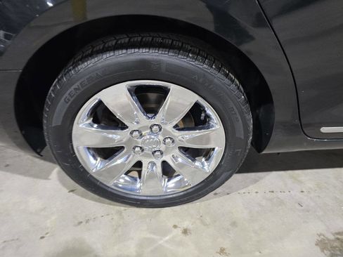 Used 2010 Buick LaCrosse CXL w/ Luxury Package image 22