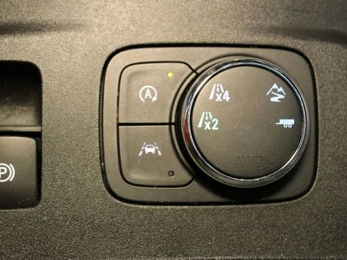 Used 2022 Chevrolet Traverse RS AWD/4WD image 29