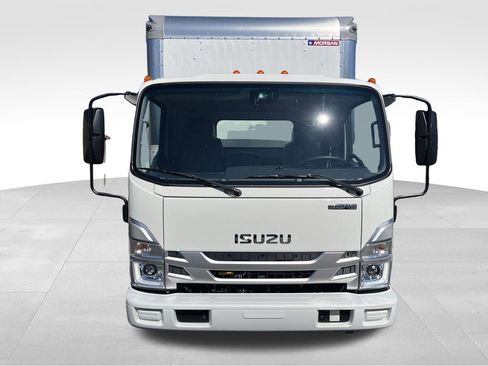 Used 2024 Isuzu NPR image 12