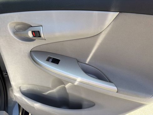 Used 2011 Toyota Corolla LE FWD image 22