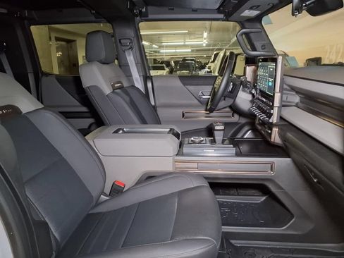 Used 2024 GMC Hummer EV 2X w/ Extreme Off-Road Package AWD/4WD image 26