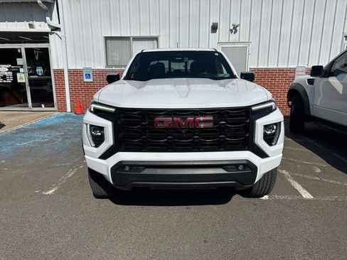 Used 2024 GMC Canyon Elevation w/ Elevation Premium Package AWD/4WD image 2