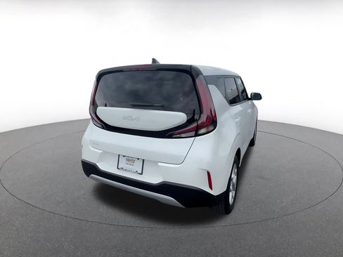 Used 2025 Kia Soul LX w/ LX Technology Package image 14