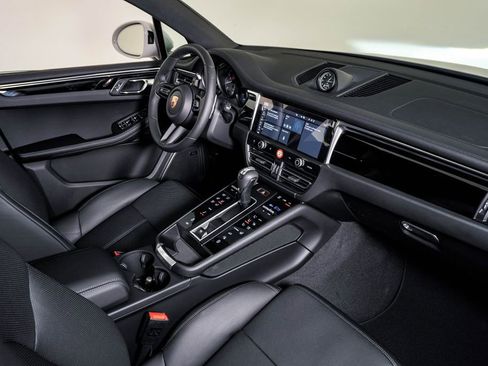New 2026 Porsche Macan S image 14