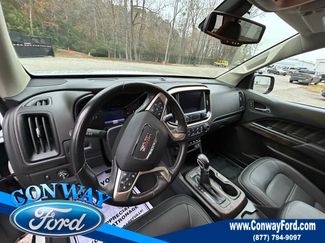 Used 2022 GMC Canyon Denali video 2