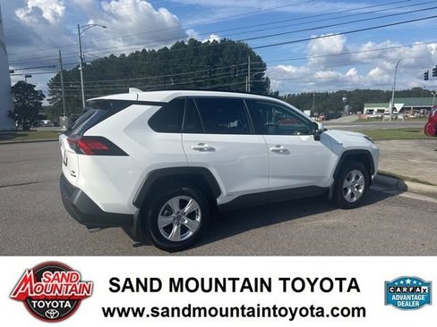Used 2021 Toyota RAV4 XLE image 3