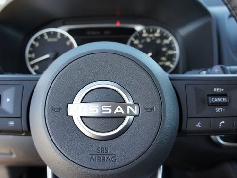 Certified 2024 Nissan Rogue SV w/ SV Premium Package AWD/4WD image 22