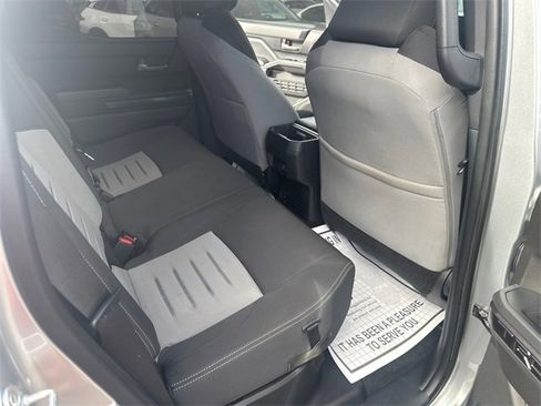 Used 2024 Toyota Tacoma TRD Off-Road image 12