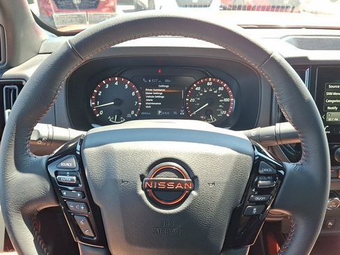 Used 2025 Nissan Frontier PRO-4X AWD/4WD image 19