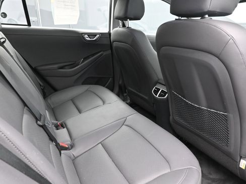 Used 2020 Hyundai Ioniq Limited image 24