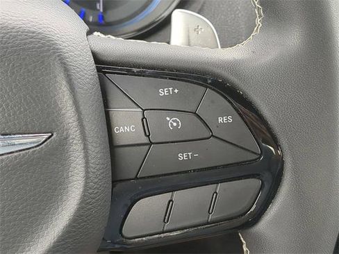 Certified 2023 Chrysler 300 S image 31