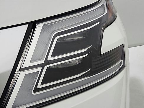 Used 2021 Nissan Armada Platinum w/ Captain's Chairs Package image 38