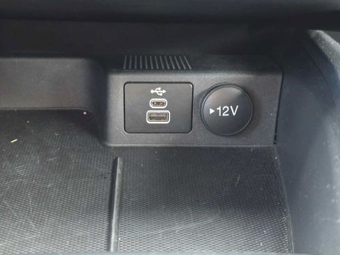 Used 2025 Ford Escape ST-Line Select AWD/4WD image 14