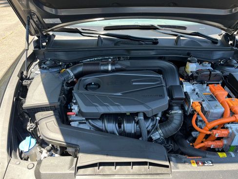 Used 2025 Hyundai Sonata SEL FWD image 32