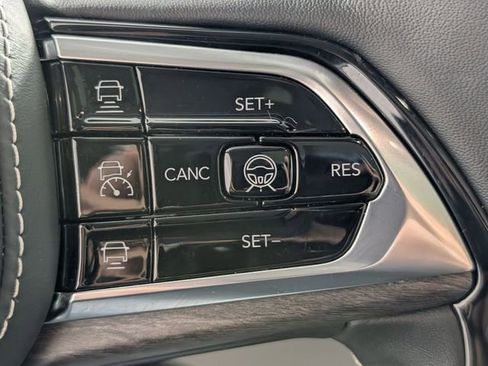 Certified 2023 Jeep Grand Cherokee L Overland w/ Advanced Protech Group III image 18