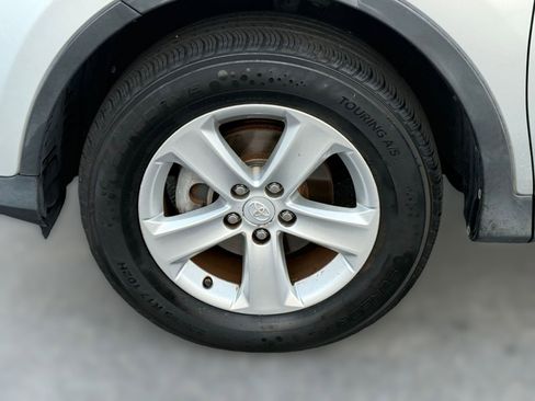 Used 2013 Toyota RAV4 XLE image 12