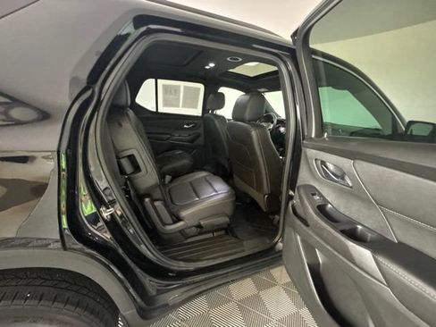 Used 2022 Chevrolet Traverse LT w/ LT Premium Package AWD/4WD image 30