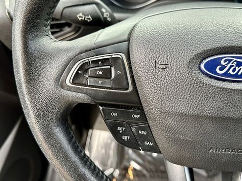 Used 2018 Ford Escape SEL image 32