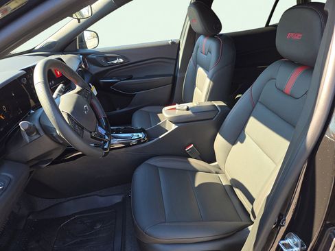 New 2026 Chevrolet Trax RS w/ Driver Confidence Package image 12