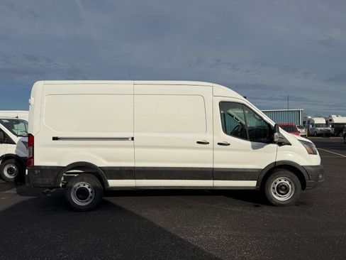 New 2026 Ford Transit 250 148 Medium Roof RWD image 8