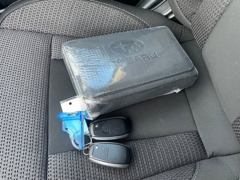 Certified 2022 Subaru Outback Premium image 4