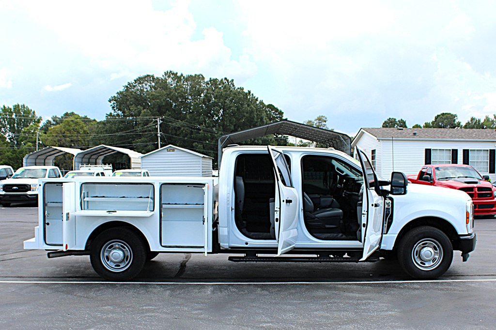 Used 2024 Ford F350 XL w/ 360-Degree Camera Package RWD image 10