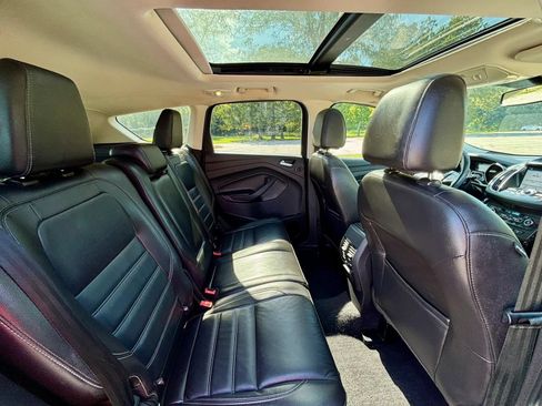 Used 2017 Ford Escape Titanium FWD image 18