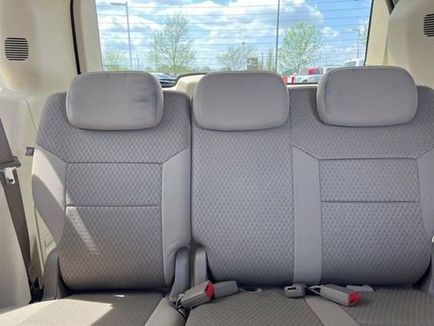 Used 2009 Chrysler Town & Country Touring image 25