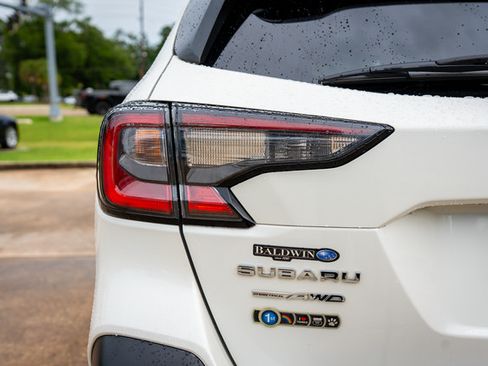 Used 2024 Subaru Outback Touring AWD/4WD image 16